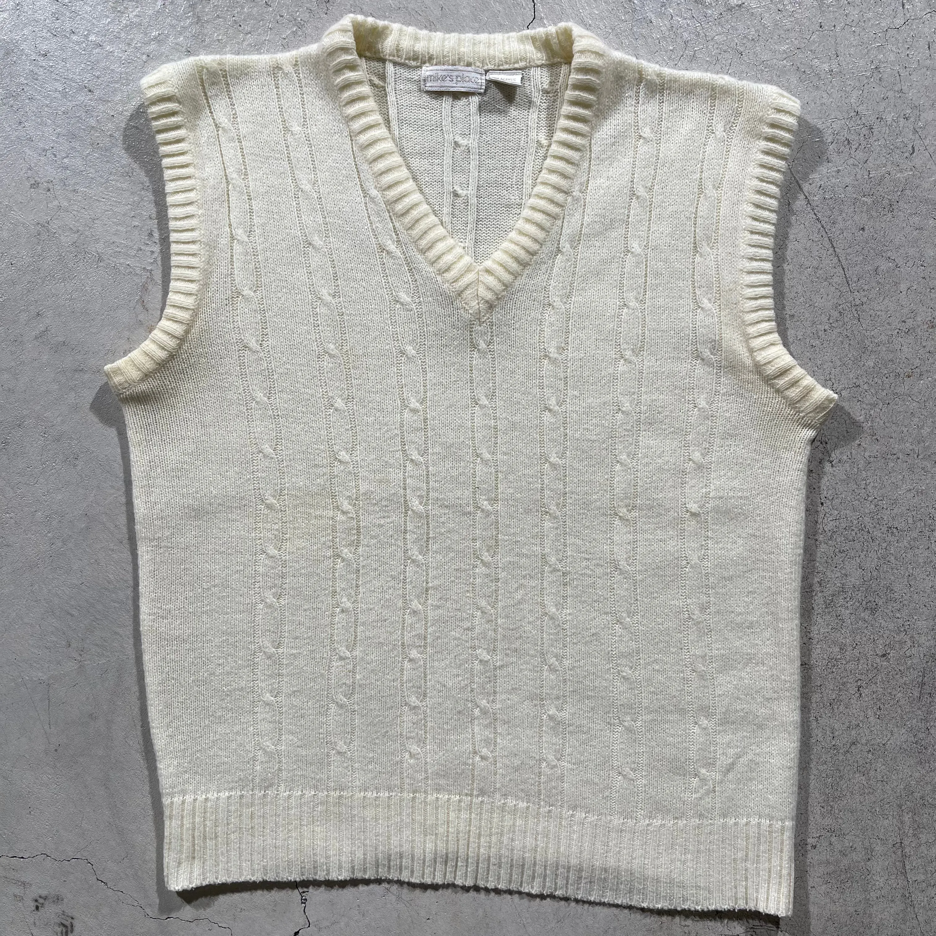 70s Sweater Vest Pair- M