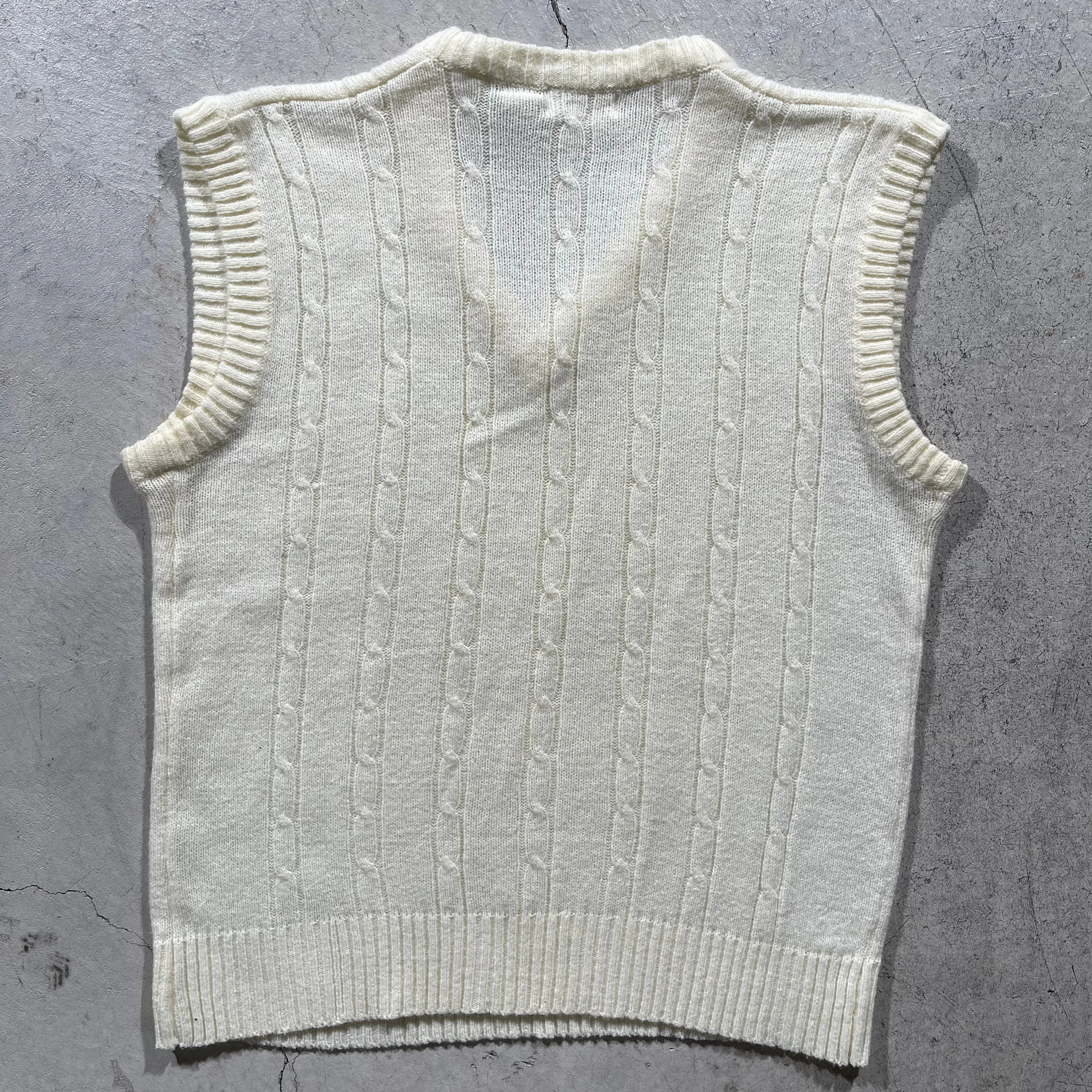 70s Sweater Vest Pair- M