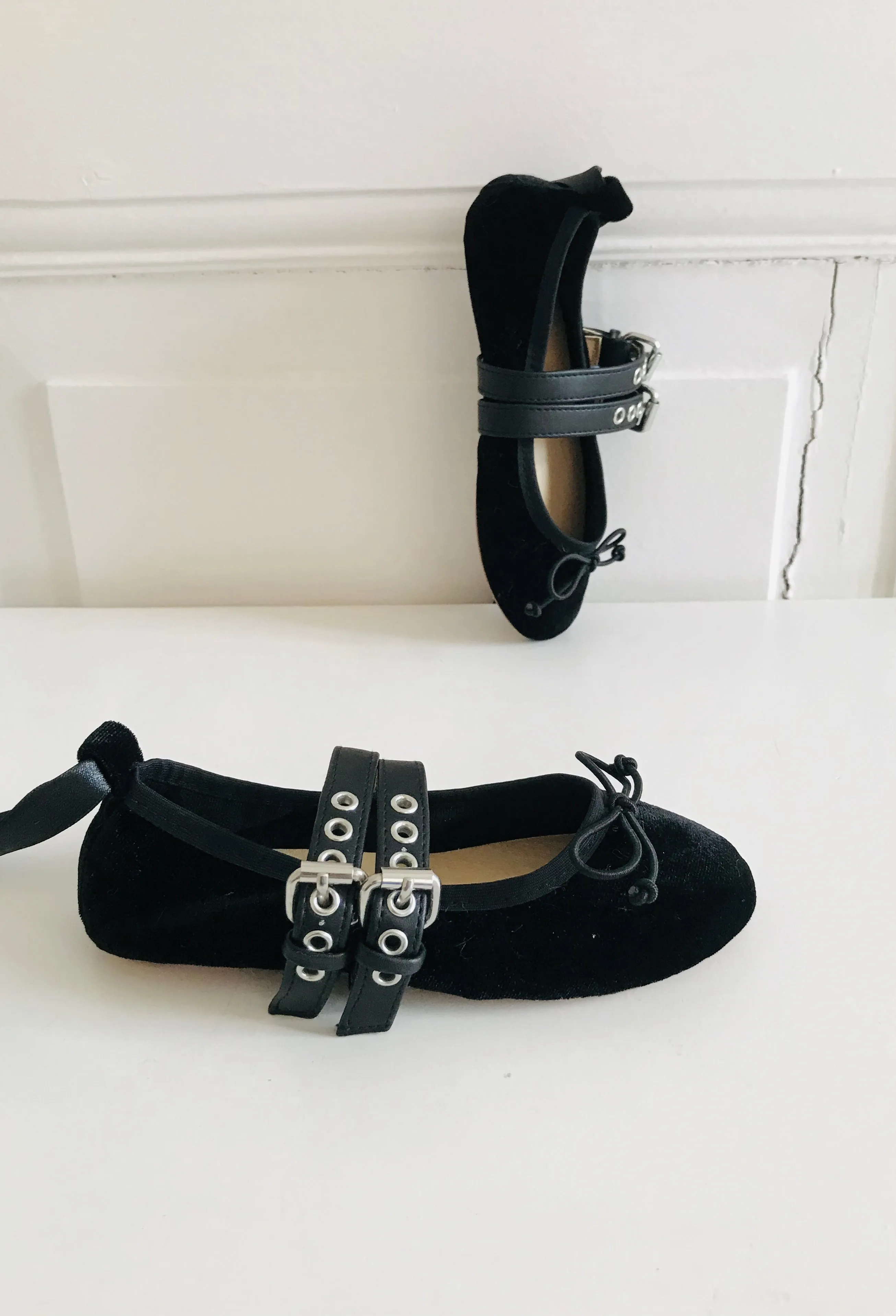 DOLLY VELVET BUCKLE BELT MARY JANES BALLERINAS WITH RIBBONS ( Including FREE Buckle Belt!) black